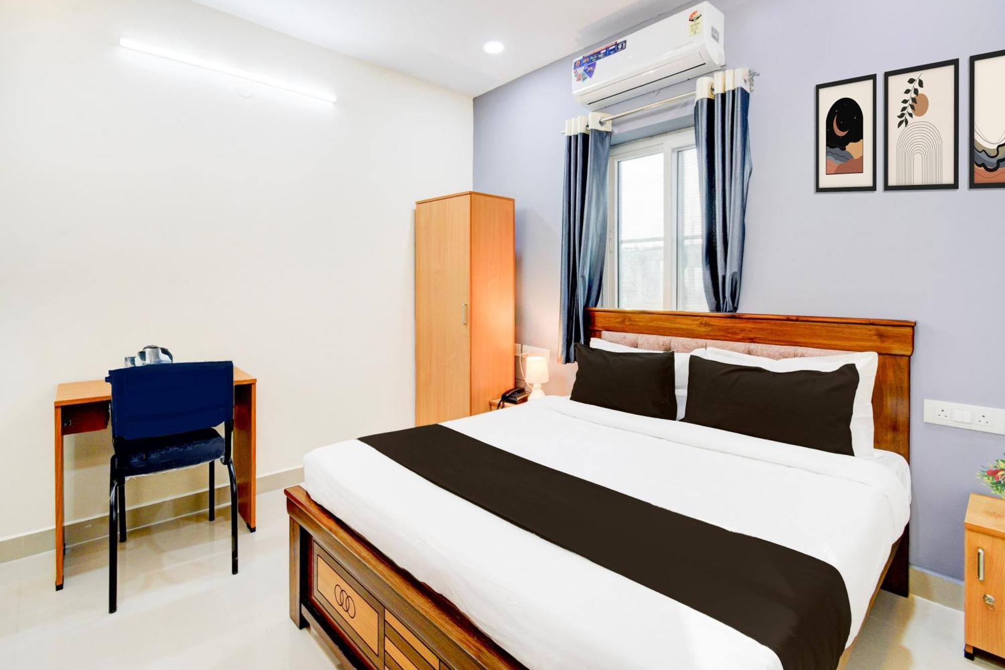 Super Townhouse Lanco Hills Gachibowli Hotel ภายนอก รูปภาพ